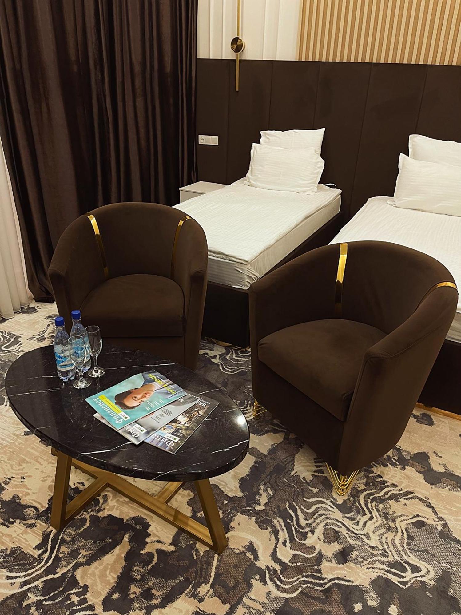 Jasmine Hotel Taraz Exterior foto