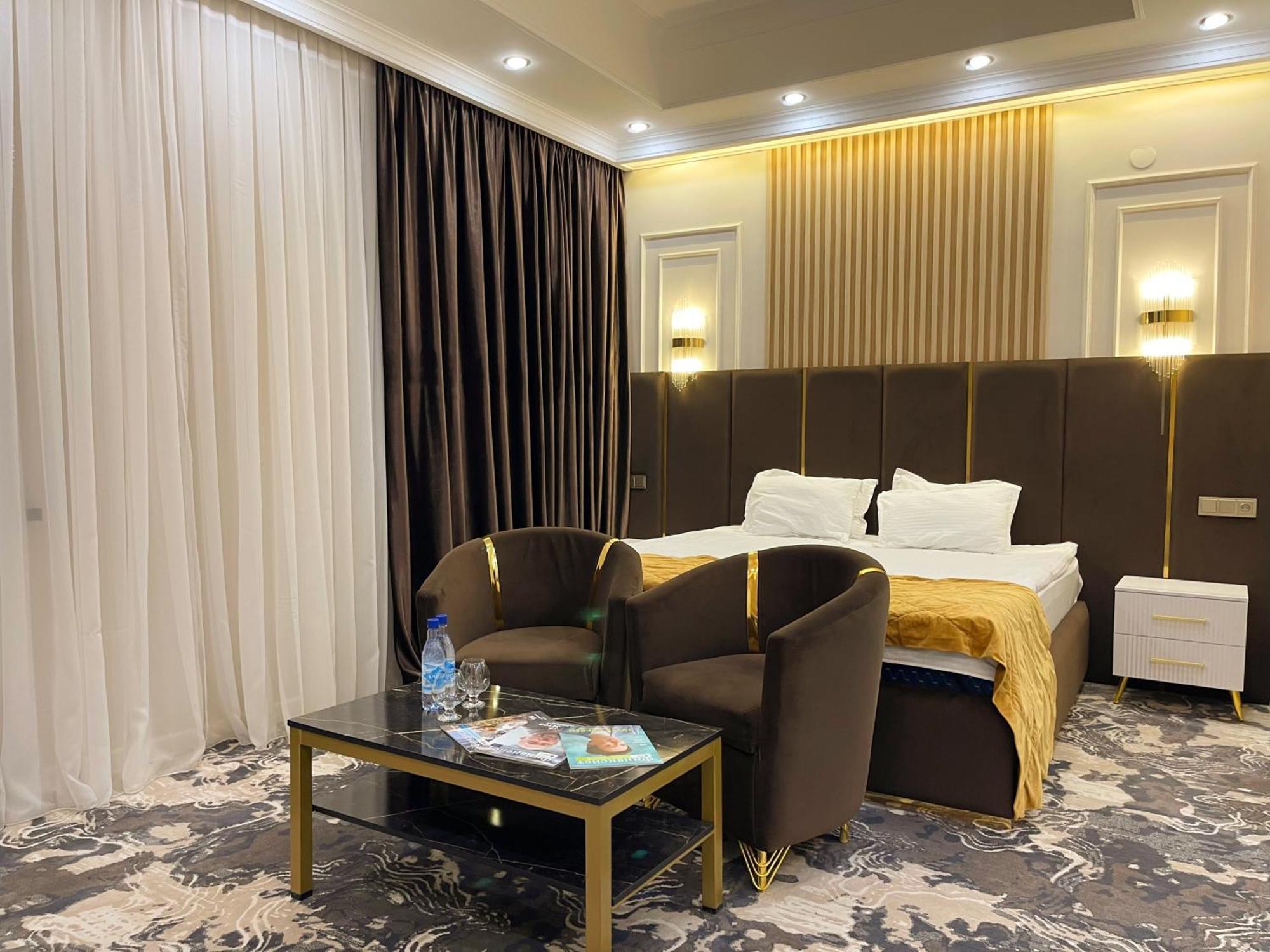 Jasmine Hotel Taraz Exterior foto